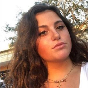 Meet your Posher, Isabelle